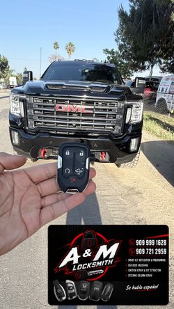 Car Keys N Remotes/ Llaves Con Control