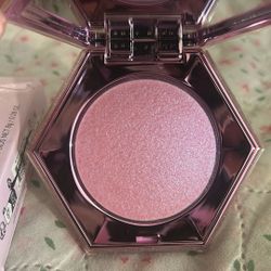 Fenty beauty Diamond bomb 