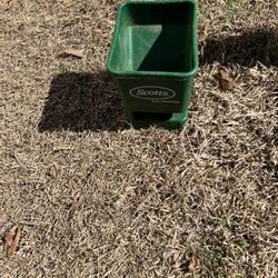 Scott’s Hand Spreader 