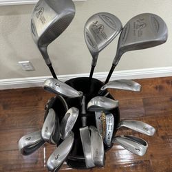 Golf Bag With Clubs