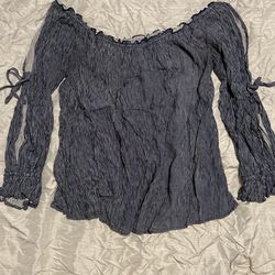 Size M AE Off-the-shoulder Blue Striped Top