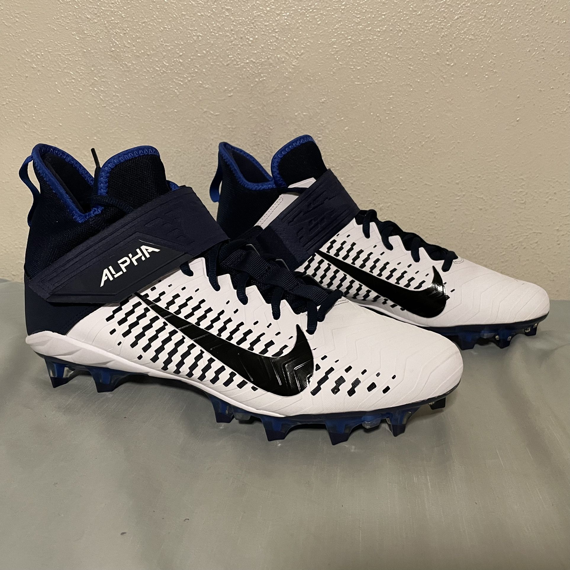 🏈 Nike Men's Alpha Menace Pro 2 Mid White/Navy Football Cleats     NFL          [SIZE 11.5]         PRICE NEGOTIABLE     MAKE AN OFFER 