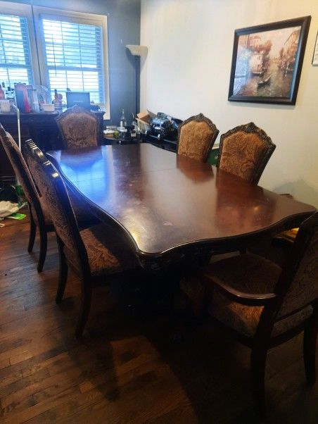 Huge quality made dining room table with 6 chairs, server