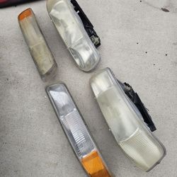 2000-2003 Chevrolet Silverado Tahoe Head Lights 
