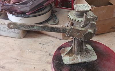 Antique Screw Jack For BMW Or ISETTA