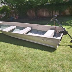 11 1/2 Foot Aluminum Boat With Minn Kota Motor