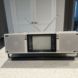 JVC CX-710US Color TV Radio Cassette Recorder - RARE!