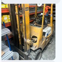 Toyota Forklift 5000 Lb Lift Capacity 2 Stage With Pneumatic Tires Runs And Operates Good 