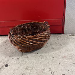 Huge Rattan Wicker Basket With Handles  Great For Laundry Or Plants 