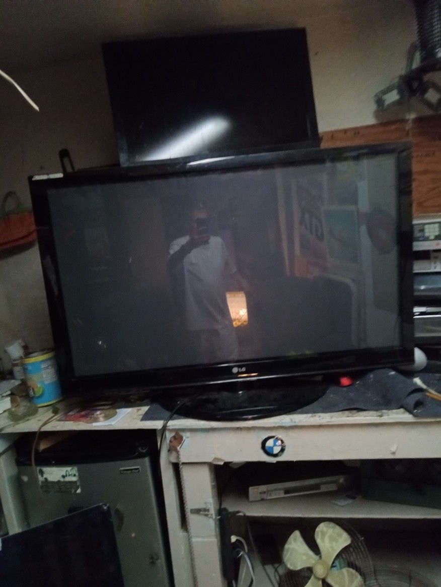 Tv s
