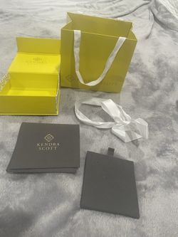 Kendra Scott Gift Set