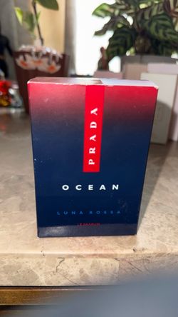 Prada Luna Rossa  Le Parfum