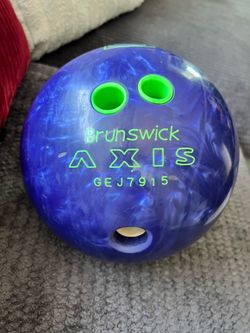 10LB Brunswick Bowling Ball