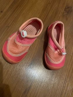 Kids beach / pool / water shoes
