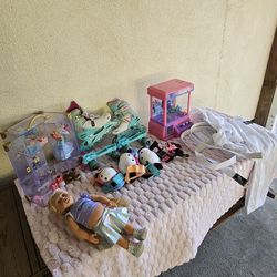 PERFECT GIFT TOYS EVERYTHING YOU SEEN IN THE PICTURE INCLUDING IN VERY GOOD CONDITION NICE AND CLEAN FOR ANY QUESTION TEXT ME PLEASE HABLO ESPAÑOL