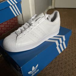 Adidas 7.5 Mens