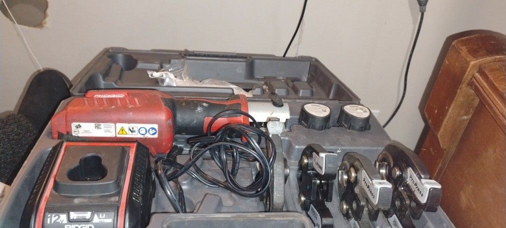 Compact Press Tool Kit