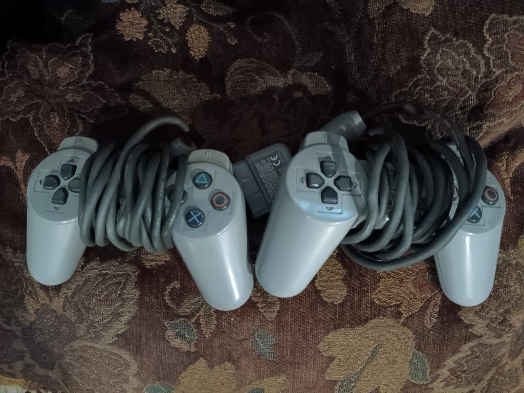 2 Original PS1 Controllers