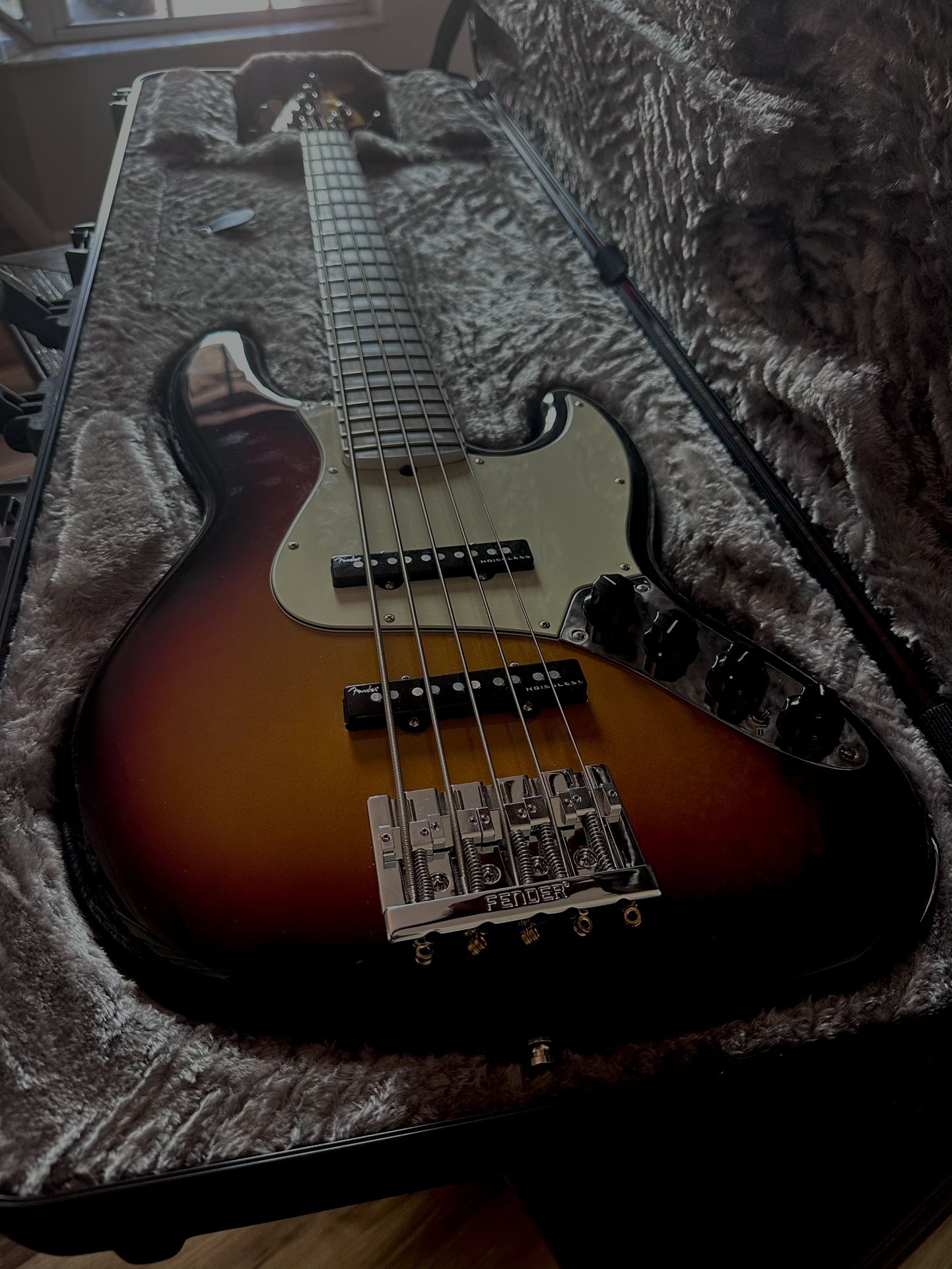 FENDER AMERICAN ULTRA 2023