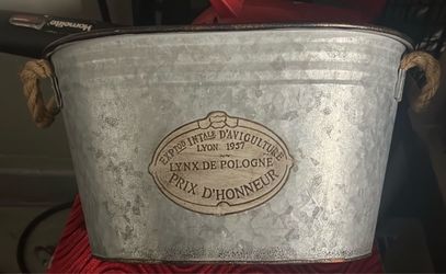 Zinc tub