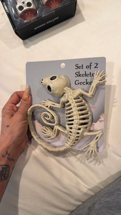 Set of 2 Skeleton Gecko Decorations for halloween scary lizard skeleton haunted house