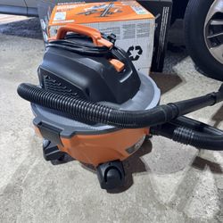 RIDGID 6 Gal. 3.5 Peak HP NXT Shop Vacuum Wet Dry Vac with General Debris Filter, Locking Hose NEW