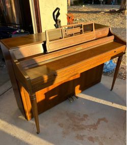 Wurlitzer Piano
