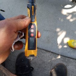 Klein Tools NCVT-6 VOLTAGE TESTER+DISTANCE MEASURE