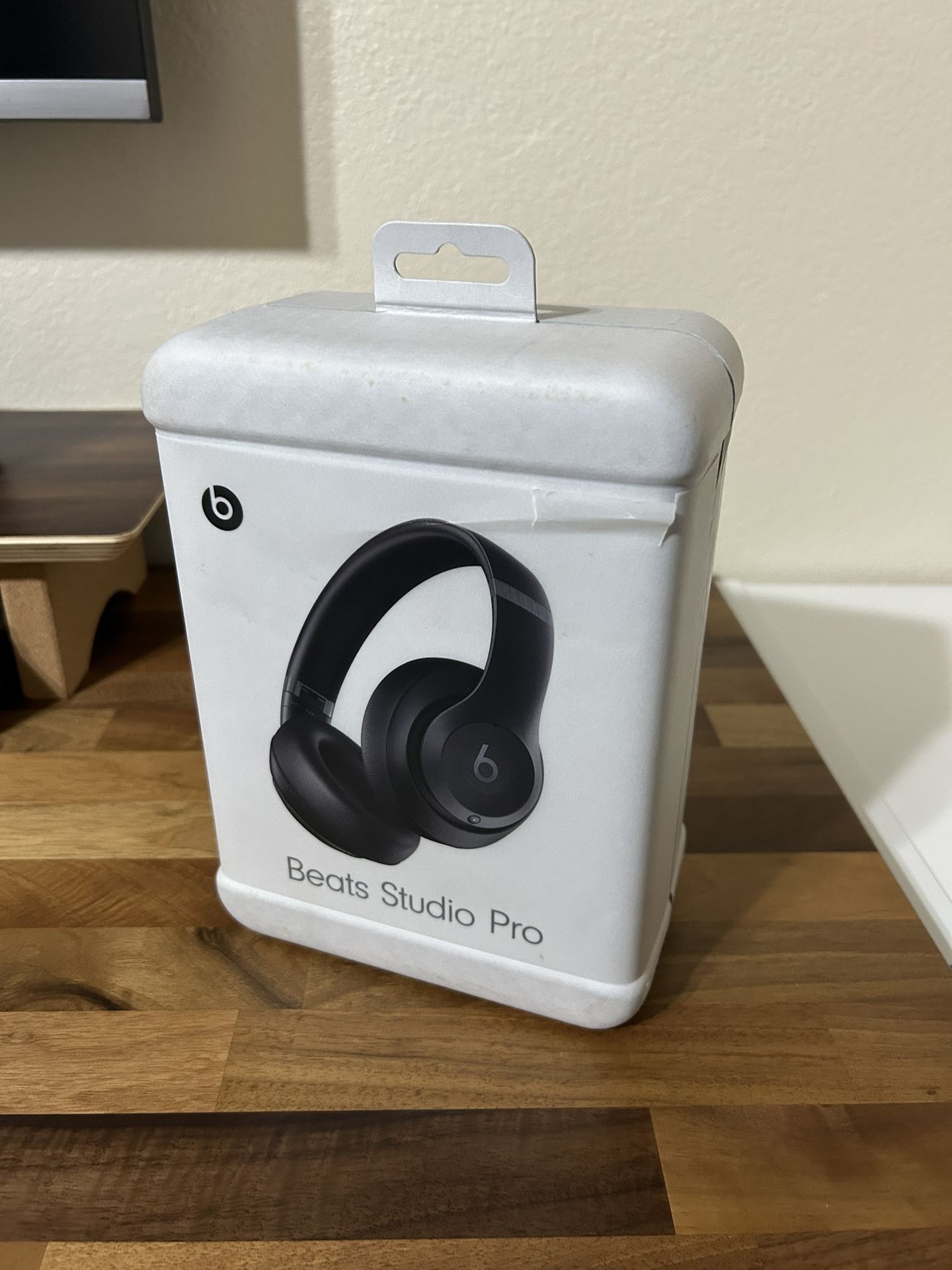 Beats Studio Pro