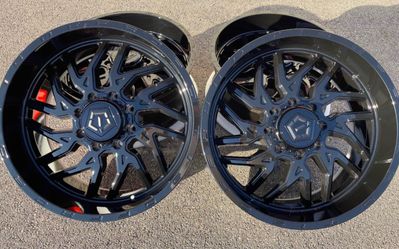 22x10 TIS  OFF  ROAD RIMS 8 LUG FITS FORD F250, F350,F450 FROM 1999 TO THE PRESENT   PRICE NEGOTIABLE  PRECIO NEGOCIABLE   22x10  RINES  TIS TODO TERE