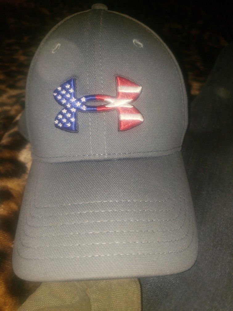 UNDER ARMOR FITTED HAT