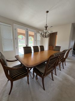 Custom Classic Extendable Dining Table & Chairs