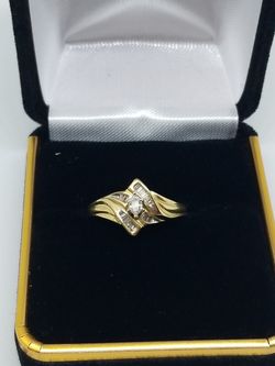 Womens 14k Yellow gold and Diamond Art deco ring