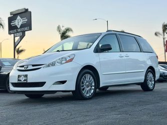 2008 TOYOTA SIENNA LE V6 – ONLY 124K MILES – REAR TV – $8,995