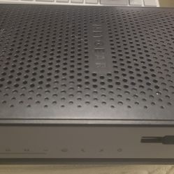 Netgear – CG3000Dv2 – DOCSIS® 3.0 Wireless-N Cable Modem Router Gateway Only