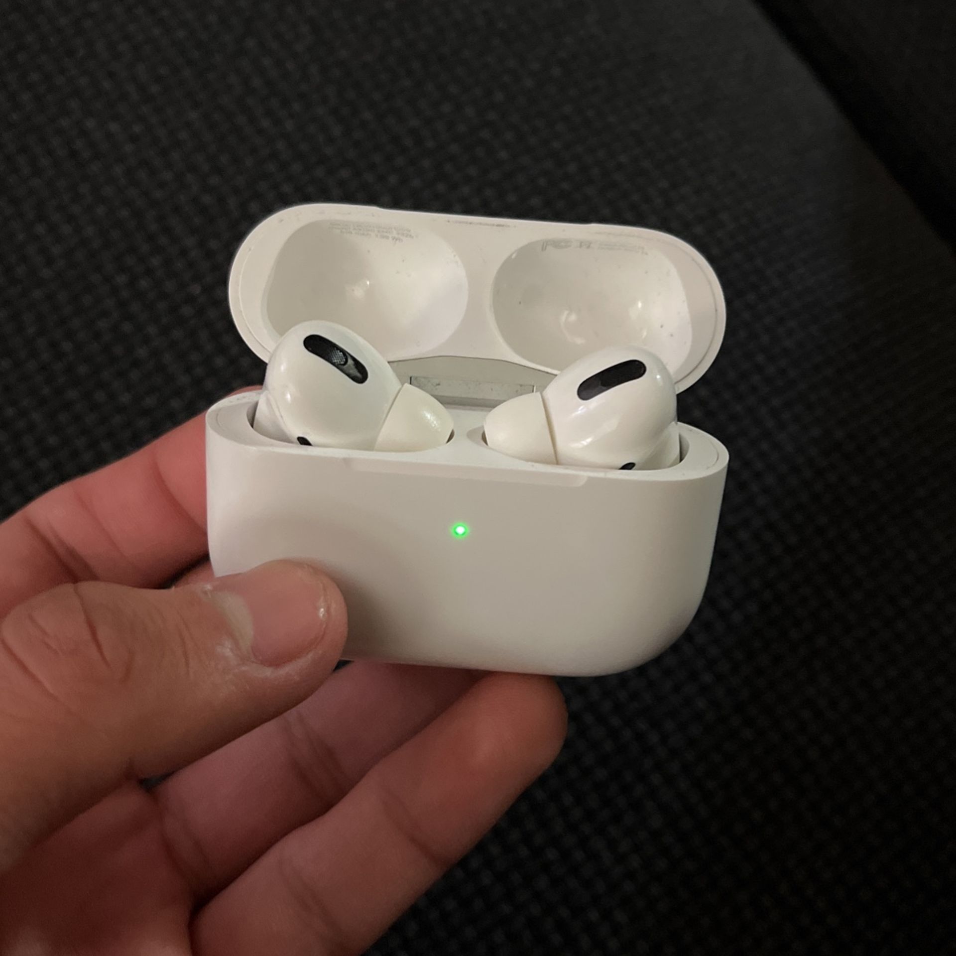 AirPods