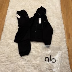 Alo hoodie and joggers