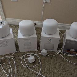 Nest Wifi Routers (4)