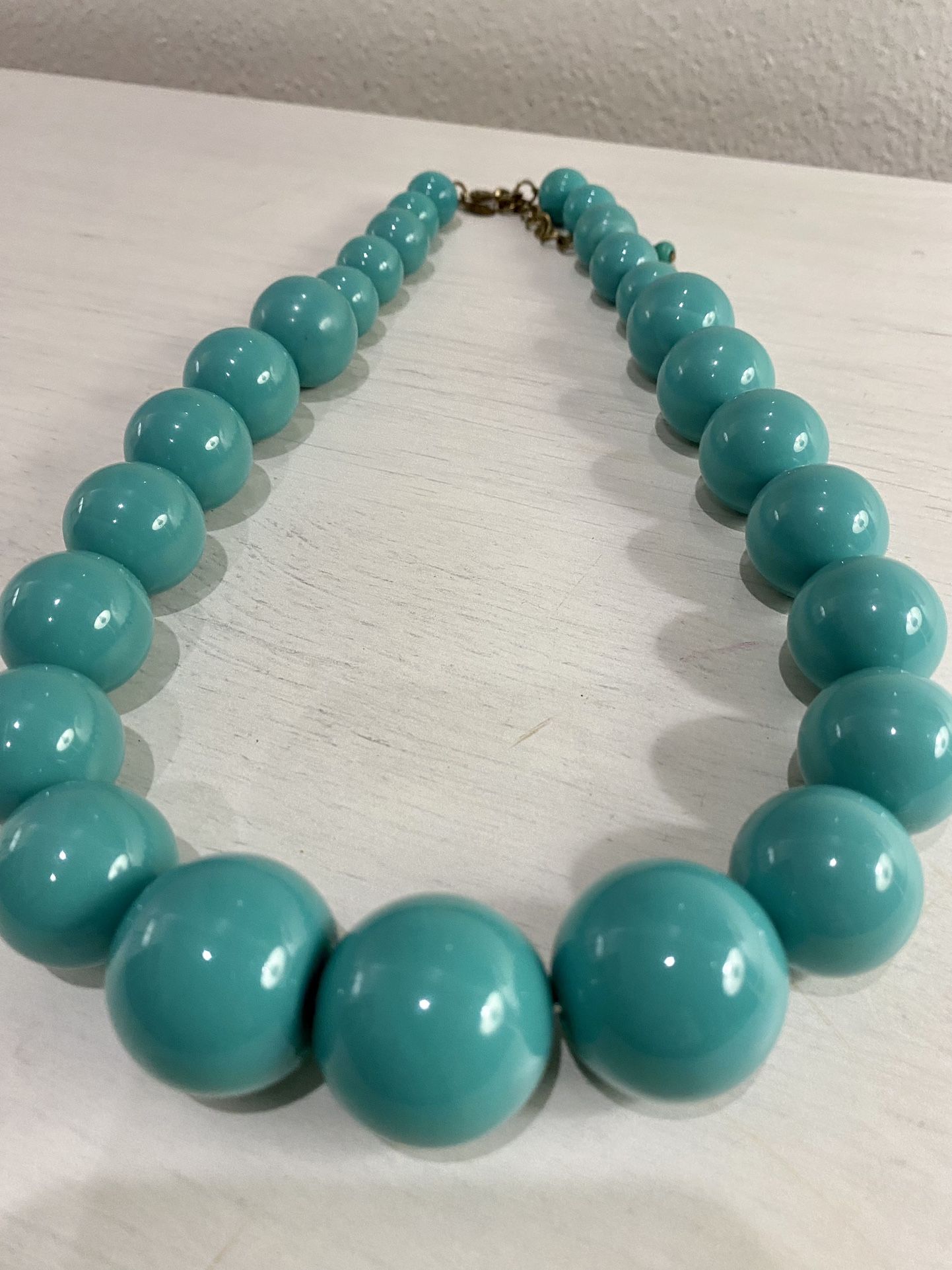 Vintage 10 “ Long Turquoise Lucite Beaded Necklace Adjustable - Retro graduated beads.