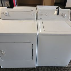Very Nice Kenmore Washer And Dryer Set