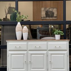 White Oak Buffet, Credenza, Sideboard Or Buffet