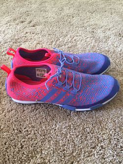 Women’s adidas shoes size 7