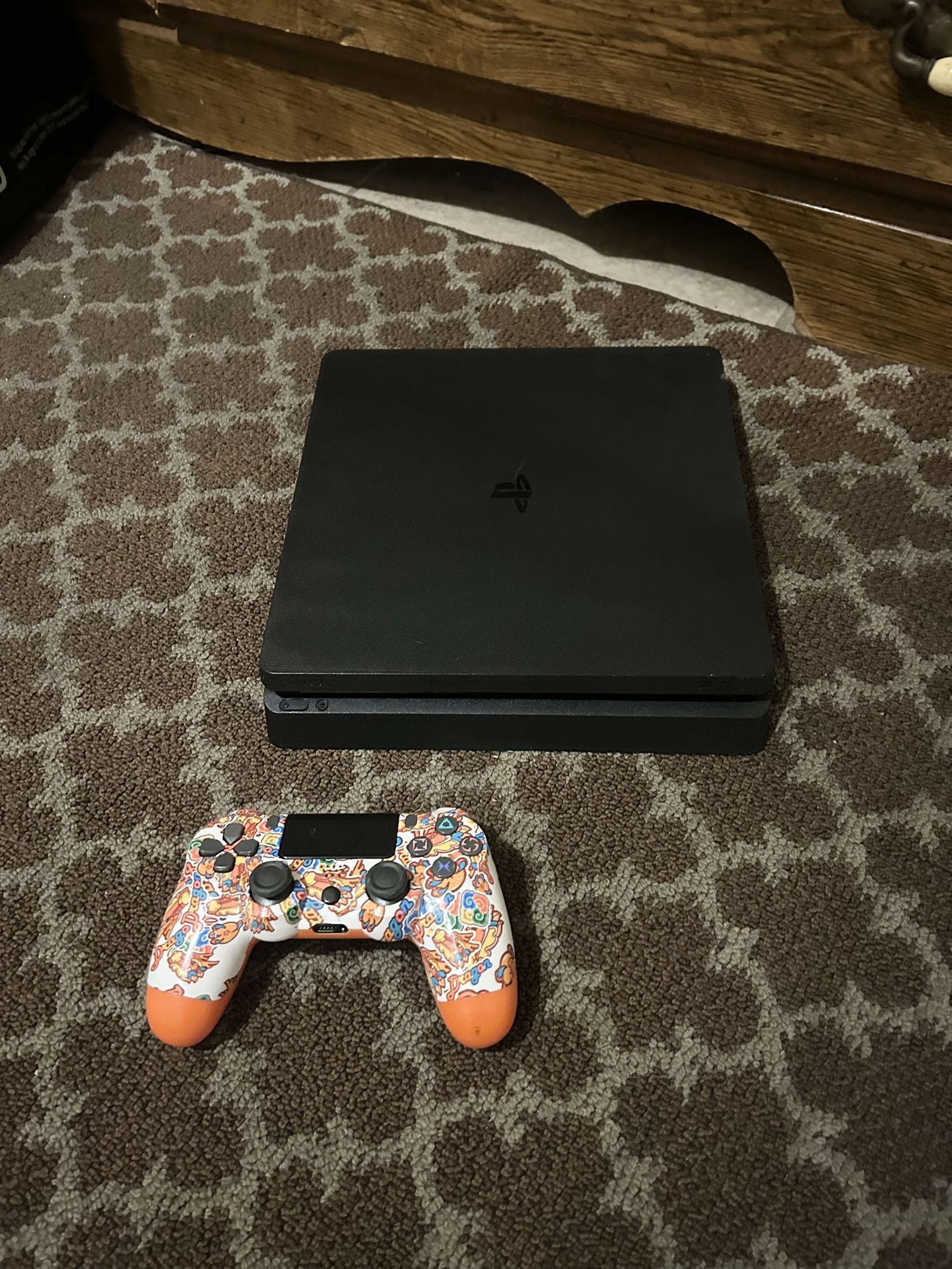 PS4 Slim 500GB + Custom Orange Art Controller