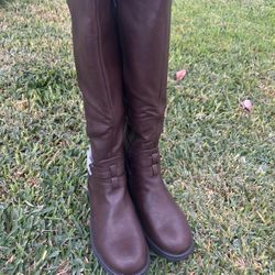 Women's Knee High Winter Boots- Size 8