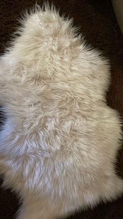 White Faux Fur Sheepskin Rug