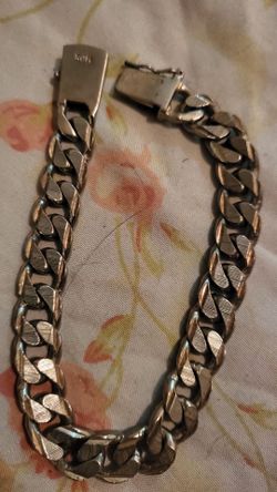 925 silver bracelet silver diamond ring and gucci, watch. And a lion face