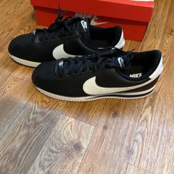 Nike Cortez Size 11