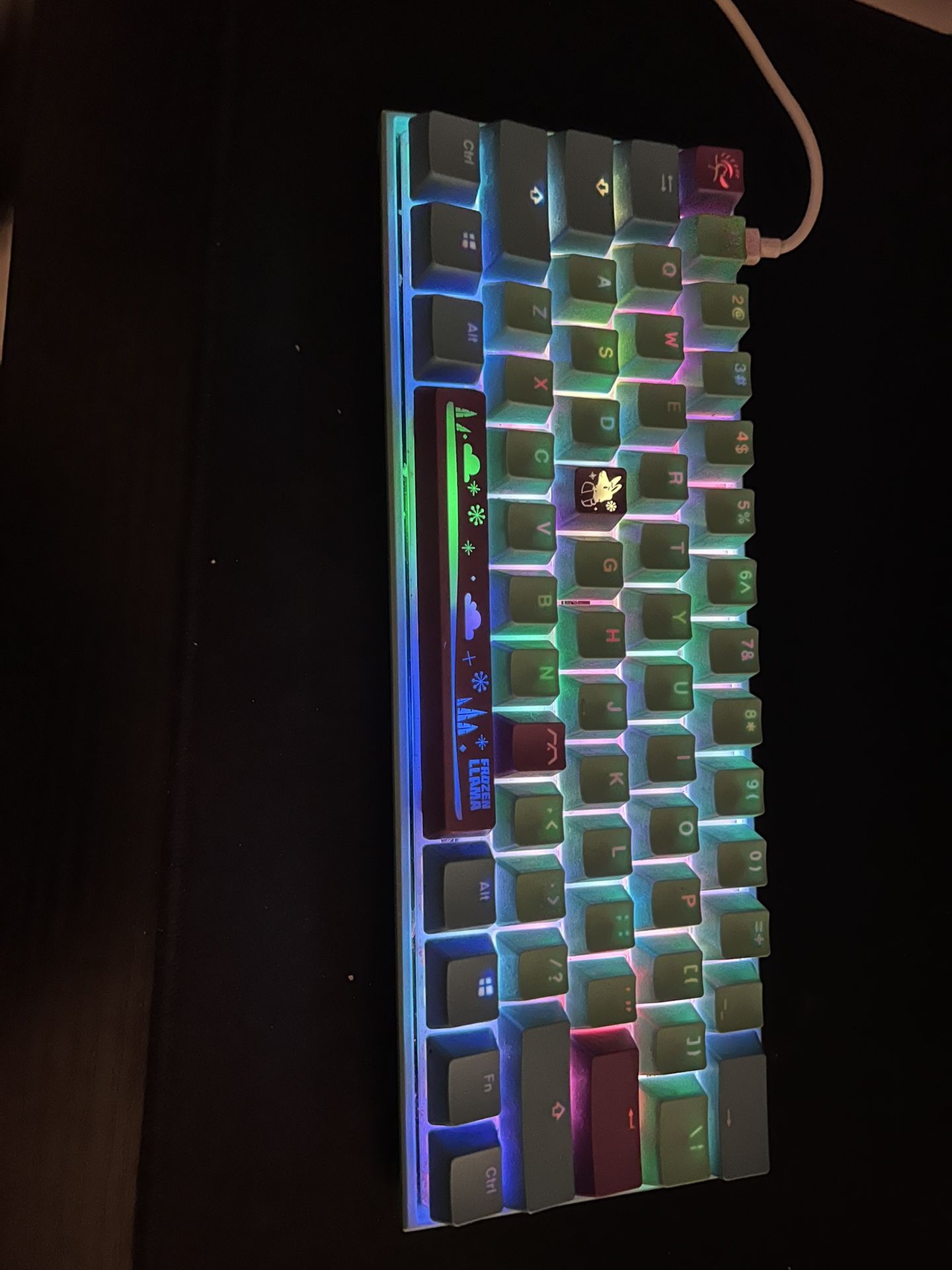 Frozen Llama Mechanical Gaming Keyboard Mini 