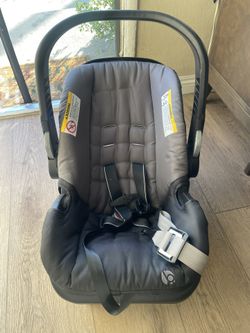 Baby Trend infant car seat