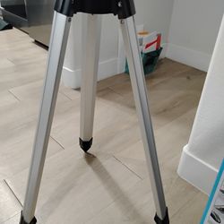 Tripod-Telescope